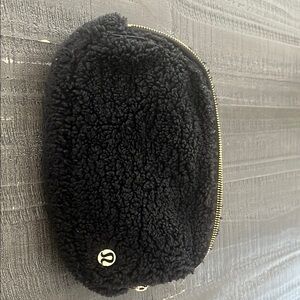 Lululemon Black Sherpa Pouch